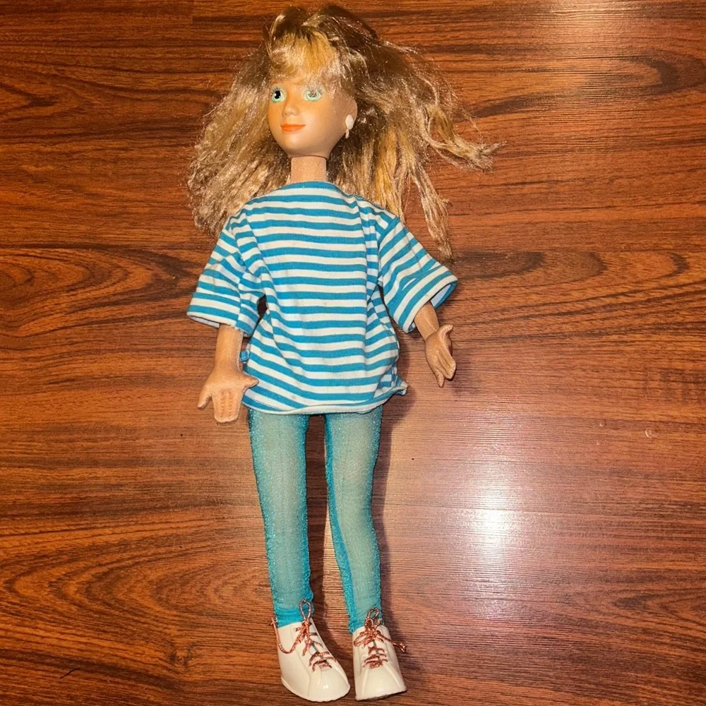 VTG Mattel 1986 Hot Looks 80’s Doll Chelsea Large 19” Plush Body Collectible